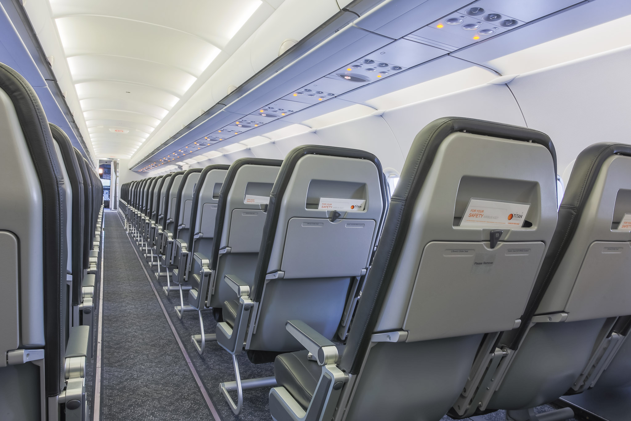 AvionX fleet Airbus A321-Standard-Seats-4